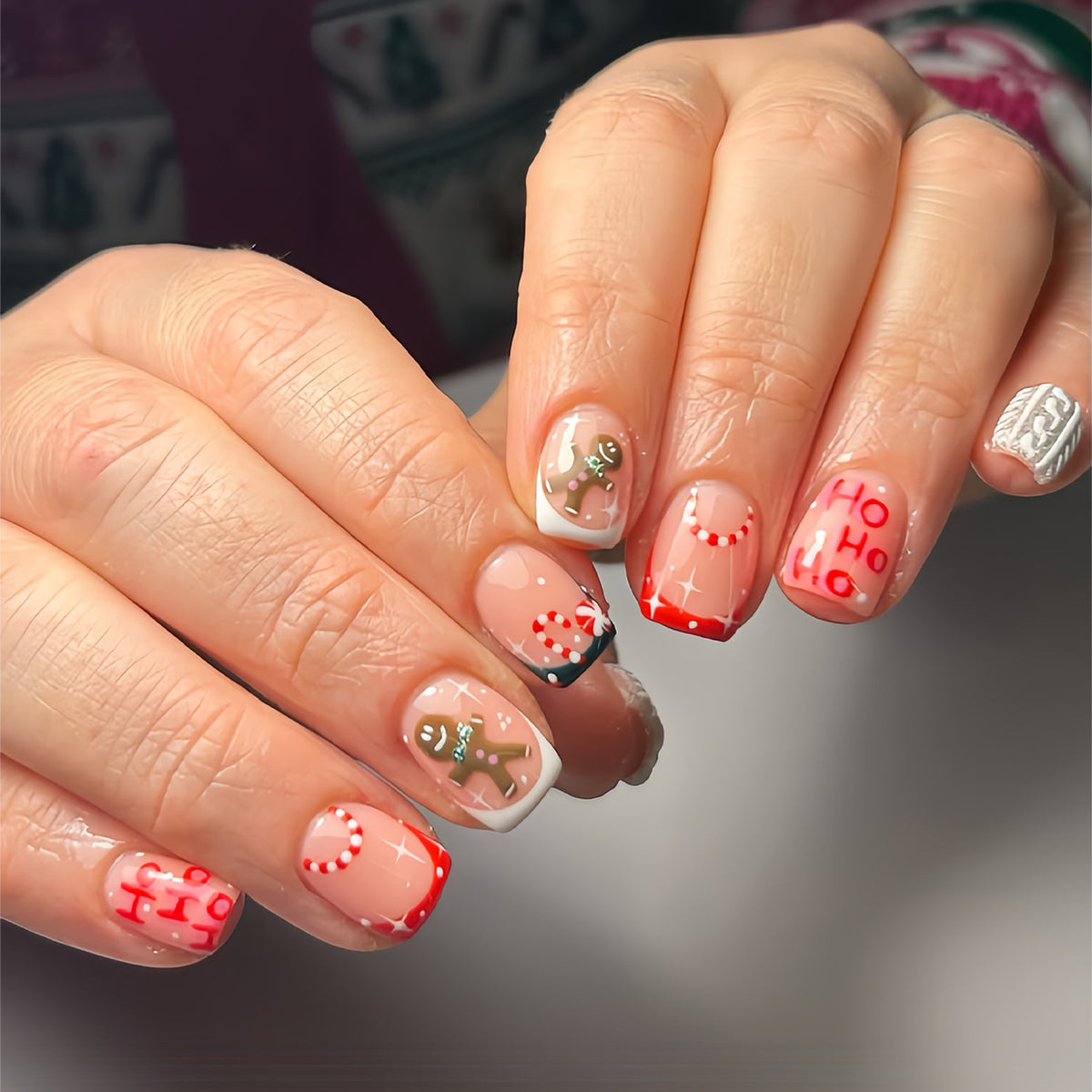 24pcs/Set Christmas Gingerbread Man Candy Cane French Short Square Press On Nails