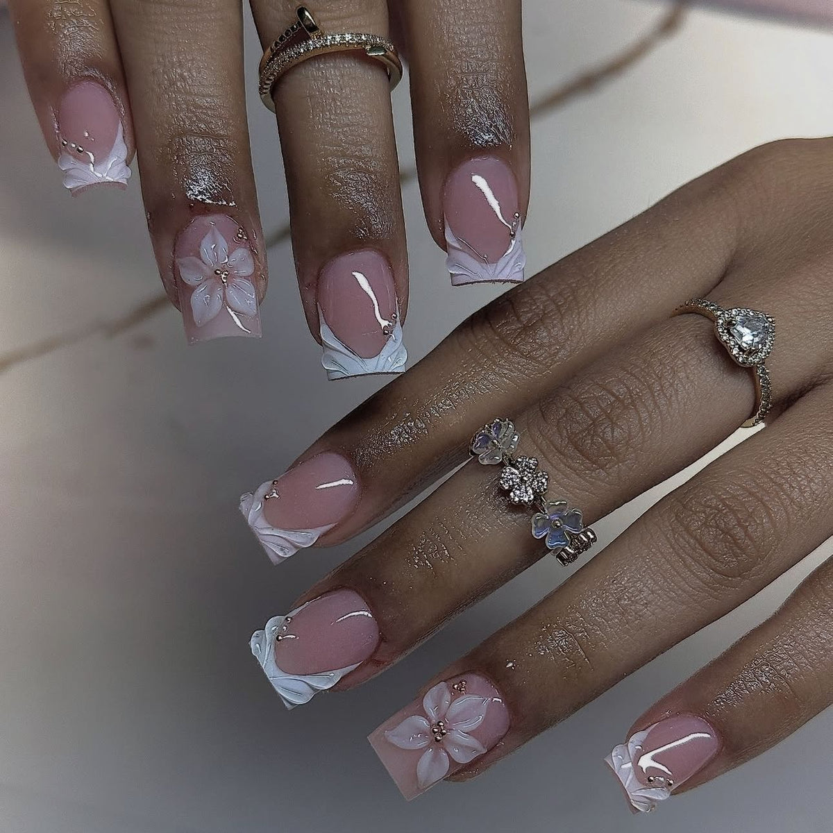 24pcs/Set Short Square White French 3D Floral Press On Nails