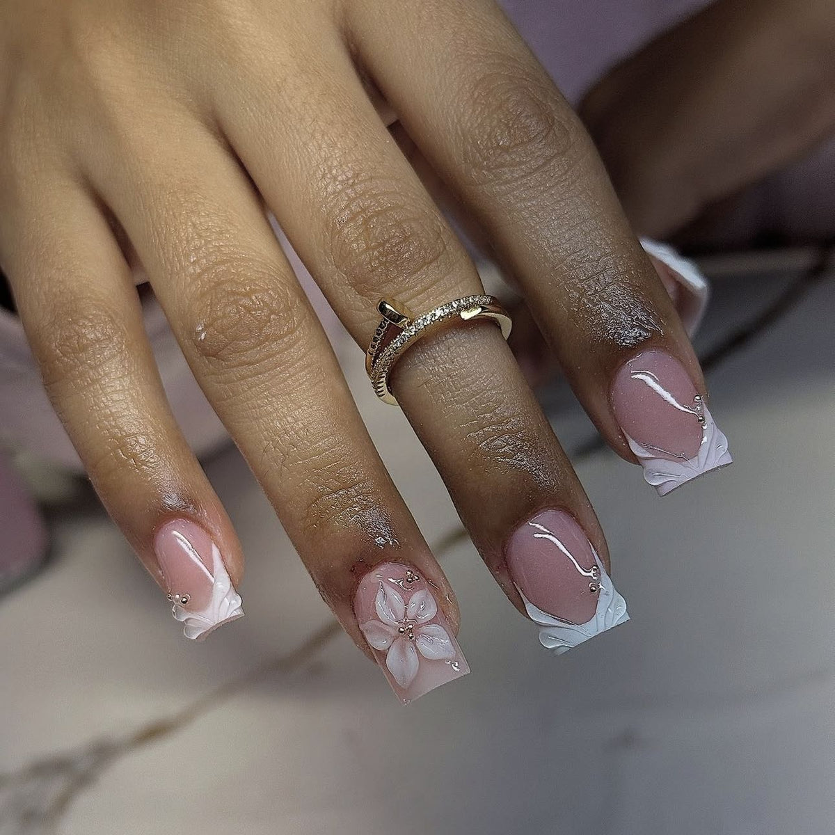 24pcs/Set Short Square White French 3D Floral Press On Nails