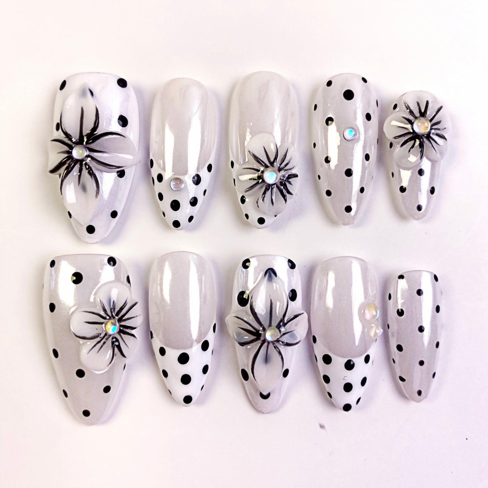 Pearl Dots