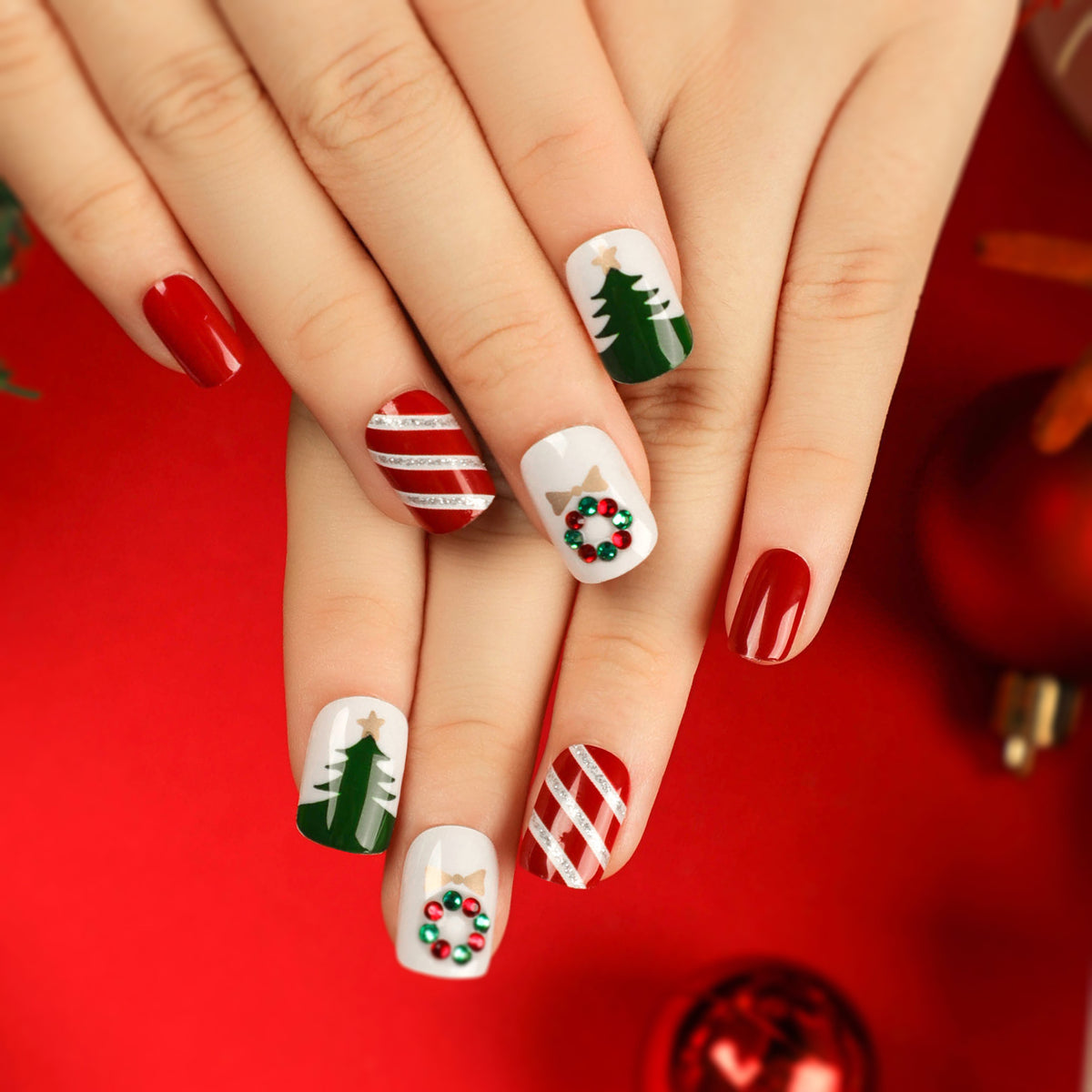 24pcs/Set Christmas Short Square Christmas Tree Reindeer Press On Nails